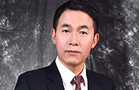 湯傳忠：左手國(guó)學(xué) 右手財(cái)富