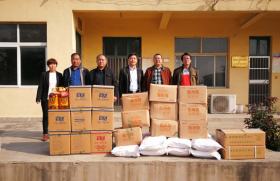 歡度重陽節(jié)，愛心獻夕陽